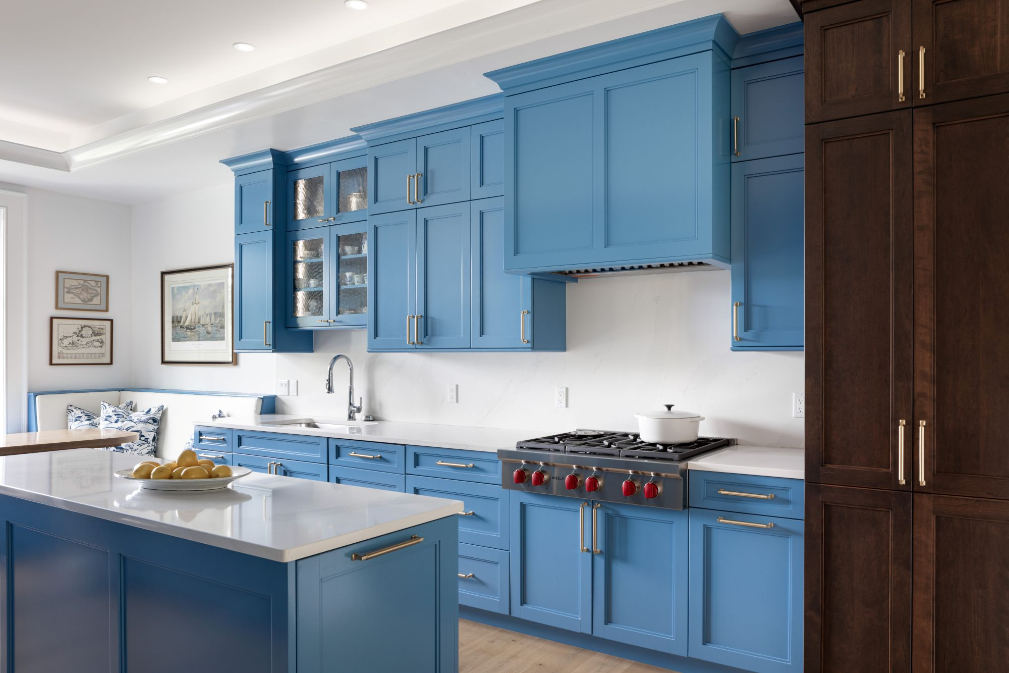 Captain’s Quarters: A Bold Blue Coastal Design