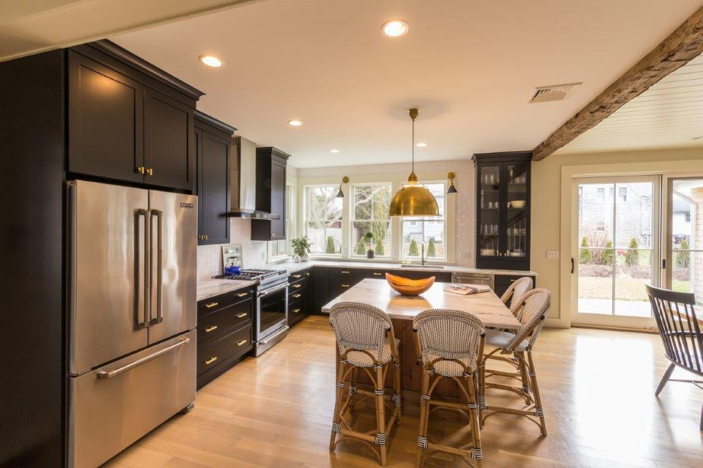 Rustic Sophistication: A Bold, Layered Kitchen Redesign